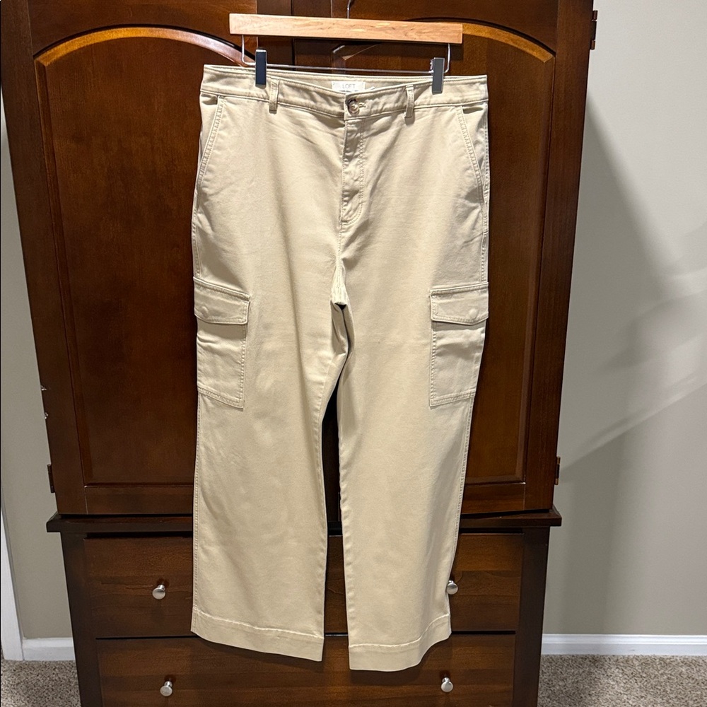 LOFT Ladies Beige Cargo Pants